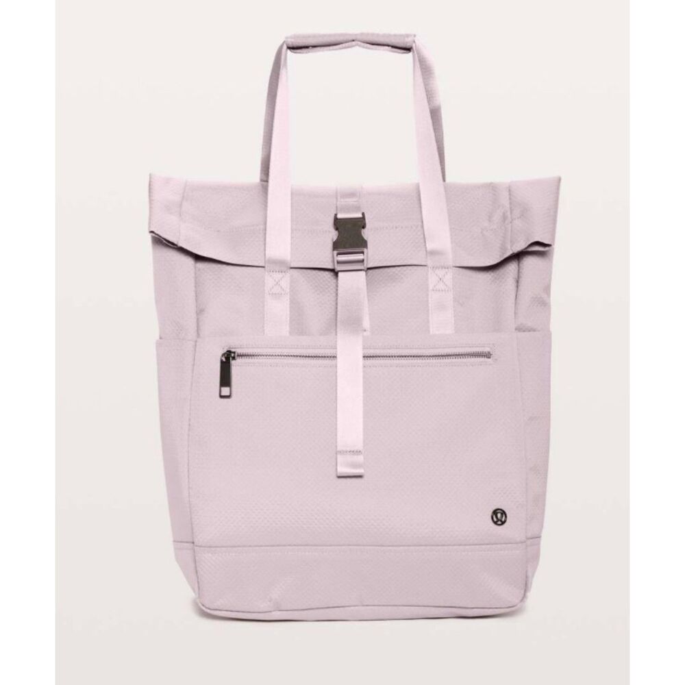 Lululemon One Trek Mind Tote in Smoky Blush